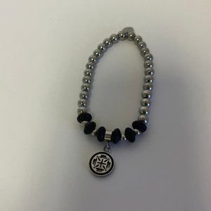 Rustic Cuff Jewlery, Good Condition, black and Silver, 3.5" D Stretch bracelet